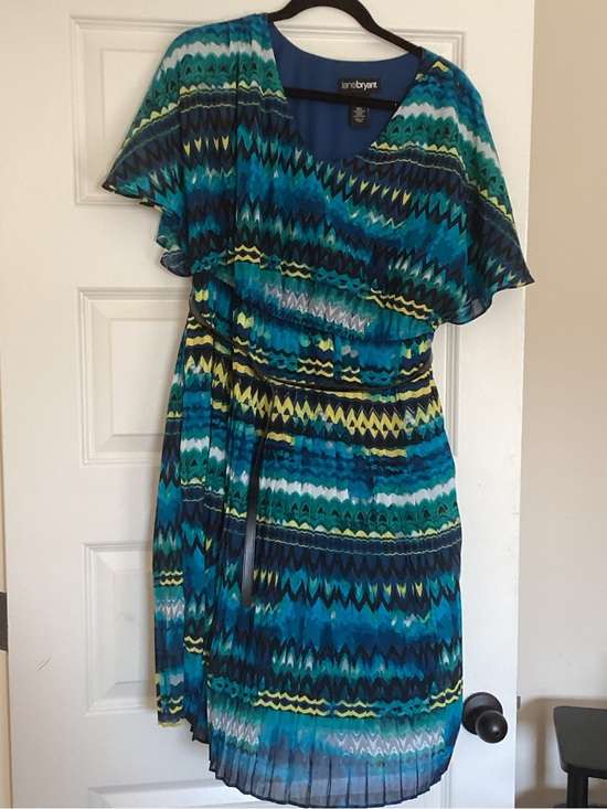 Lane Bryant Dresses & Skirts - Lane Bryant Teal and Blue pleated dress Size 14/16 EUC